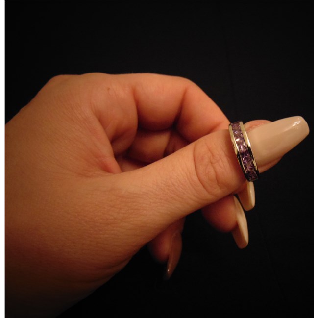 Zilveren ring met paarse stenen - Maat 8 Zilveren ring met paarse stenen - Maat 8